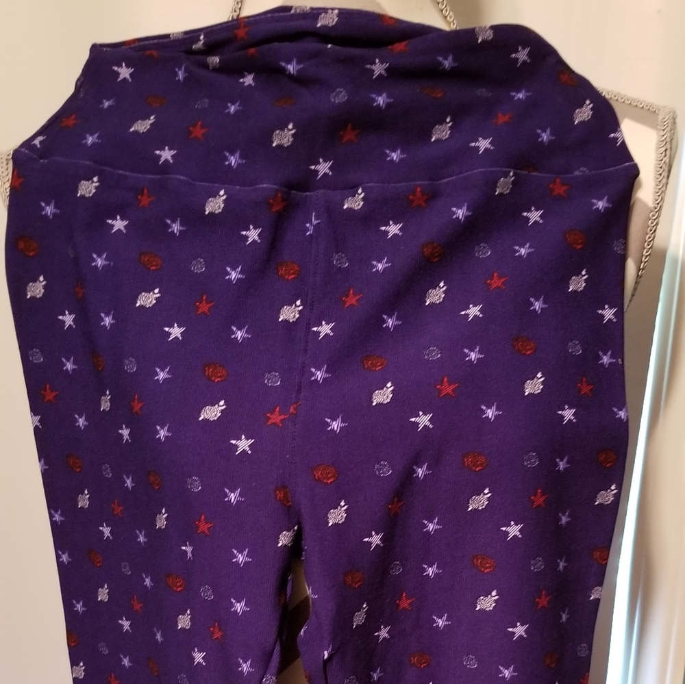 NWT,LULAROE, AMERICANA OS ROSE DIPPED LEGGINGS